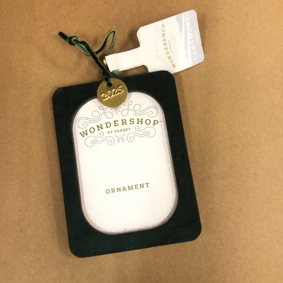 NWT Wondershop Velvet Dark Green 2025 Picture Frame Christmas Tree Ornament - Picture 2 of 5